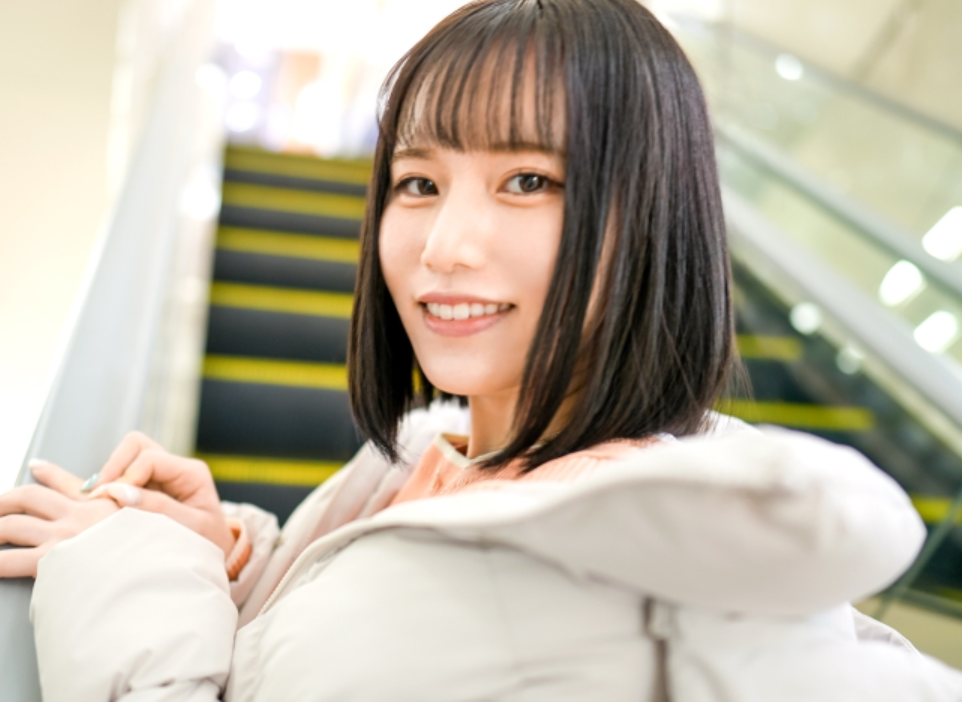 【素人ナンパ】「変わった所でスるのが好きで…」スレンダーエロ美乳な美人女子大生が声をかけられラブホで不順異性交遊！