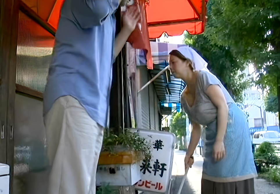 【ヘンリー塚本】”あぁぁ…この男のチ〇ポにハメられたいわ…”人間の三大欲求の一つ性欲！男女が常に身体を重ねるの本能！