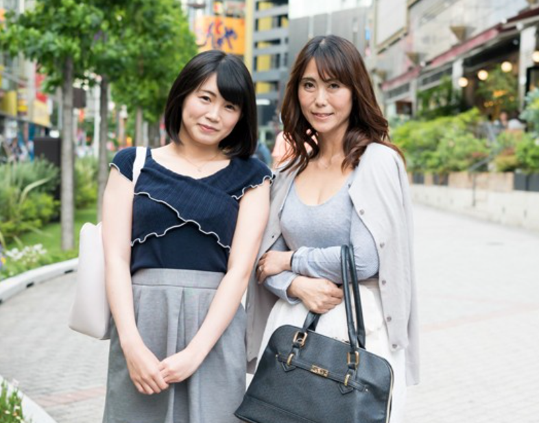 【親子ナンパ】”え、かあさんってこんなになるんだ…！”この母ありてこの娘！どっちもスケベなシロウト淫乱女！