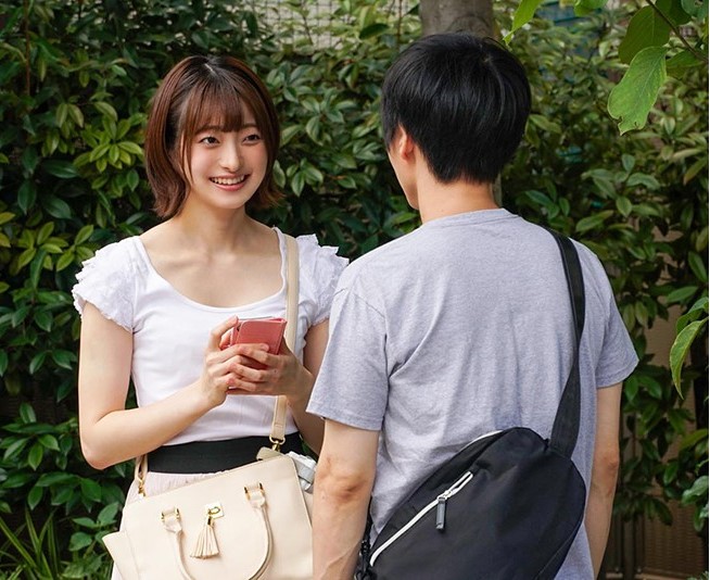 【ロリ・女子高生】「ねぇ2人でお風呂入るけど…来る？♡」 彼女がいない隙に煽られ、ムラムラ限界突破ｗ■松本いちか・中城葵