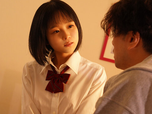 【妻の妹】このロリ顔の女子校生は義理の妹！妻がいない間に何やらスケベな事がしたいようで色々言い寄ってきて…ひなたなつ