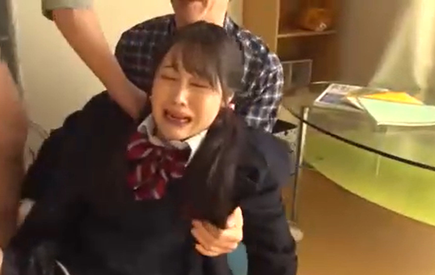 【JKレイプ】「なんでずっと…ついてくるの…♡」逃げても許されず、奥まで突かれて嗚咽と絶頂が止まらない！