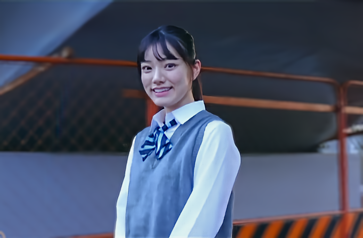 【制服娘】”１９歳です...♡”こんなカワイイ美少女が、中年の汚いオジサンとスケベ性交！服を徐々に脱がされ…宮下玲奈