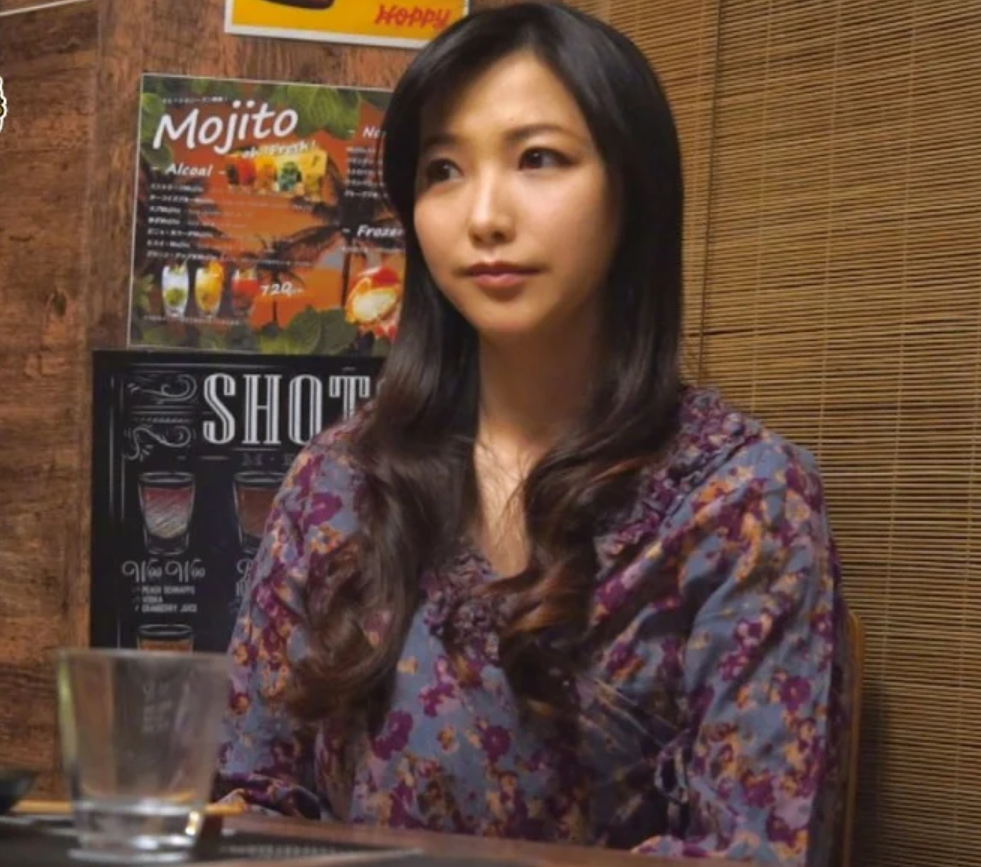 【42歳熟女ナンパ】「出産したら性欲が止まらなくて…」スレンダーエロ美乳な美熟女が男の部屋でスケベ行為しちゃう！