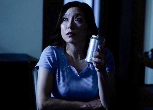 【雷鳴の夜に訪れた心の揺らぎ】停電した家でふたりきり…母性と欲望のあいだで僕たちは一線を越えてしまった■白木優子