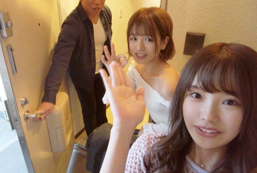 【W痴女家凸】部屋で油断してたら突然のピンポン！玄関開けたら即乳首責め＆騎乗位ラッシュ…M男の身体が限界突破