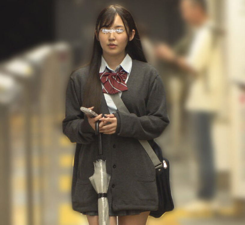 【女子校生】制服姿の女子校生を男部屋に連れ込みスケベなことをしちゃう！女もノリノリなようですが実は裏があり…