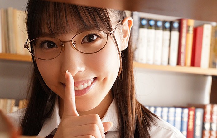 清楚系で美少女な女子高生が実は尻穴を見せつけてくる変態娘だった・大胆挑発に我慢できず生ハメしてしまう★白桃はな★