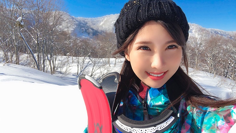 可愛い彼女とゲレンデデート・夜は宿でスキーウェアも脱がずにSEX開始・旅先でテンション上がりいつもより濃密に★有村えりか★