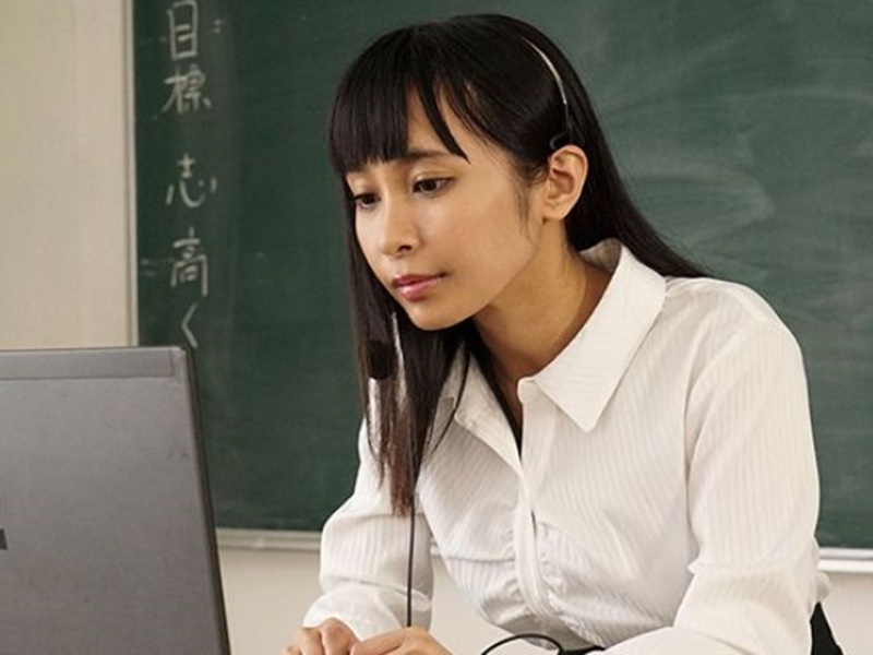 【リモートエロ授業】『みんな、見てる？』女教師の巨乳が、マ◯コが、電マでイク姿がクラスに晒される