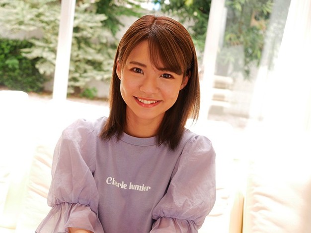 笑顔がキラッキラ眩しいスレンダー女子大生・なんでも受け入れてくれそうな美少女と生ハメ種付けSEX★東條なつ★