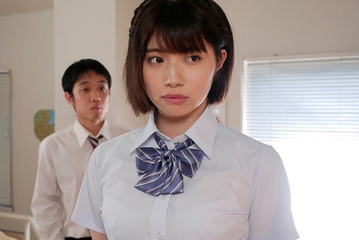 学校中の先生や生徒とヤリまくりの美少女ビッチ・好意を寄せる陰キャに種付けSEXを見せつけてあげる★石原希望★