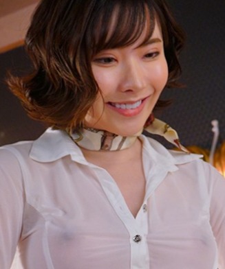 【エステ】透けブラ＆ノーパン姿で施術してくるくせに「禁止です♡」って焦らすドS嬢が、ついに本番OKしちゃった！深田えいみ