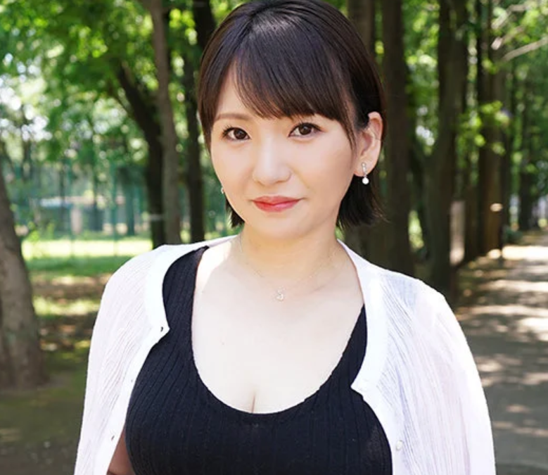 【Ｉカップ熟女】夫との生活の裏で秘めた情欲を解き放つ巨乳人妻！36歳の新たな扉を開く衝撃デビュー■小笠原るい