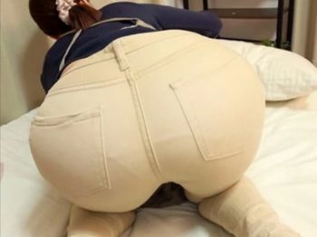 【家事代行おばさん】家事代行で来た尻フェチおばさんをバック即ハメ！若い男の激しい突きに抗えず腰を振り続ける背徳の一部始終