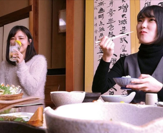 【人妻】夫の命令でNTR旅行！『オチ◯チン欲しい…』と自ら股を開き肉棒を求める妻は、突かれる度に絶頂を繰り返す
