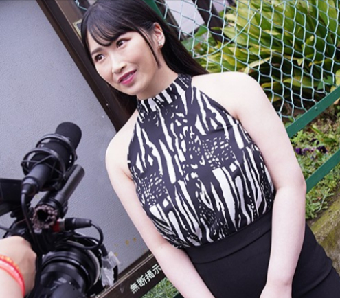 【スケベなCA】”何でもやってみます！♡”純情なフリしてどエロいこのOLはド変態！おしっこ飲んだり他にも…