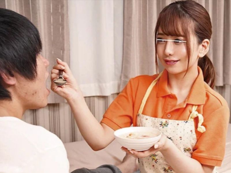 【美人な介護士】両腕ケガでオナ禁状態の僕を優しい介護士さんが救済！思いやりの手コキから始まる濃厚ご奉仕SEX！