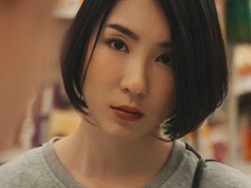 【人妻】深夜2時のコンビニで酔った人妻と出会う夜勤の僕…駐車場で唇を奪われそのまま背徳の恋に堕ちる■舞原聖
