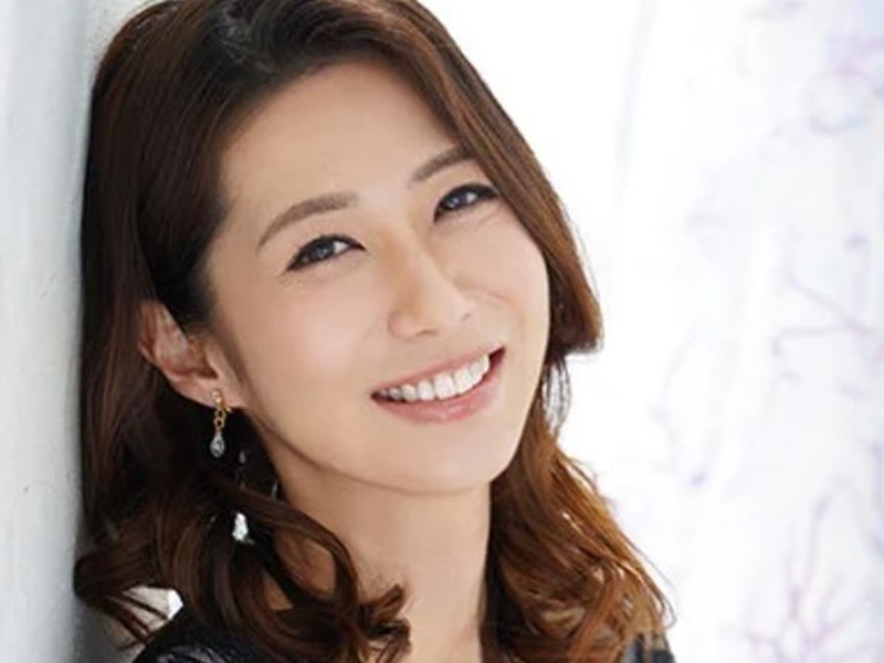 【人妻デビュー】普段は真面目な沙央梨さんがペニスを前に豹変！挿入された瞬間にド淫乱に覚醒して欲望丸出し性交■長嶋沙央梨