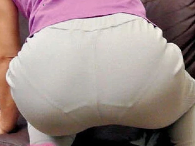 【熟女】透けパン巨尻にムラムラして我慢できず！勃起を見せつけたら拒めぬ快感に堕ち何度も腰を振り続ける