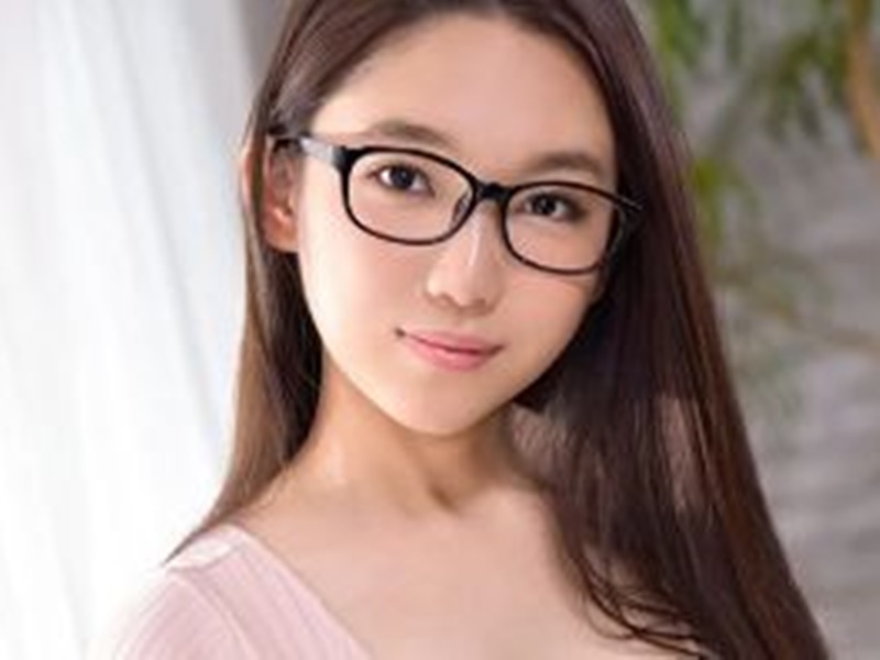 【三十路】『知的インテリ戸田美々香』真の姿はエロ女！ち◯ちん大好き！すぐにフェラする、股にも入れる