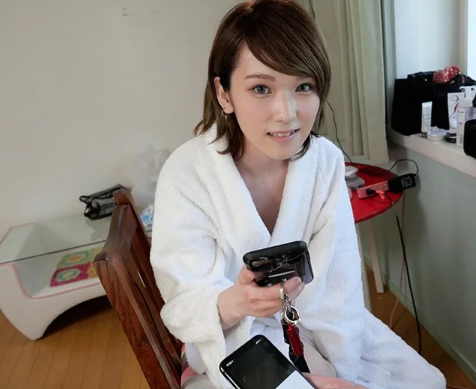 【巨乳】「声我慢できないよ…もっとして…！」耳元で囁きながら重なり合う女体、バイノーラル録音で臨場感MAX ■椎名そら