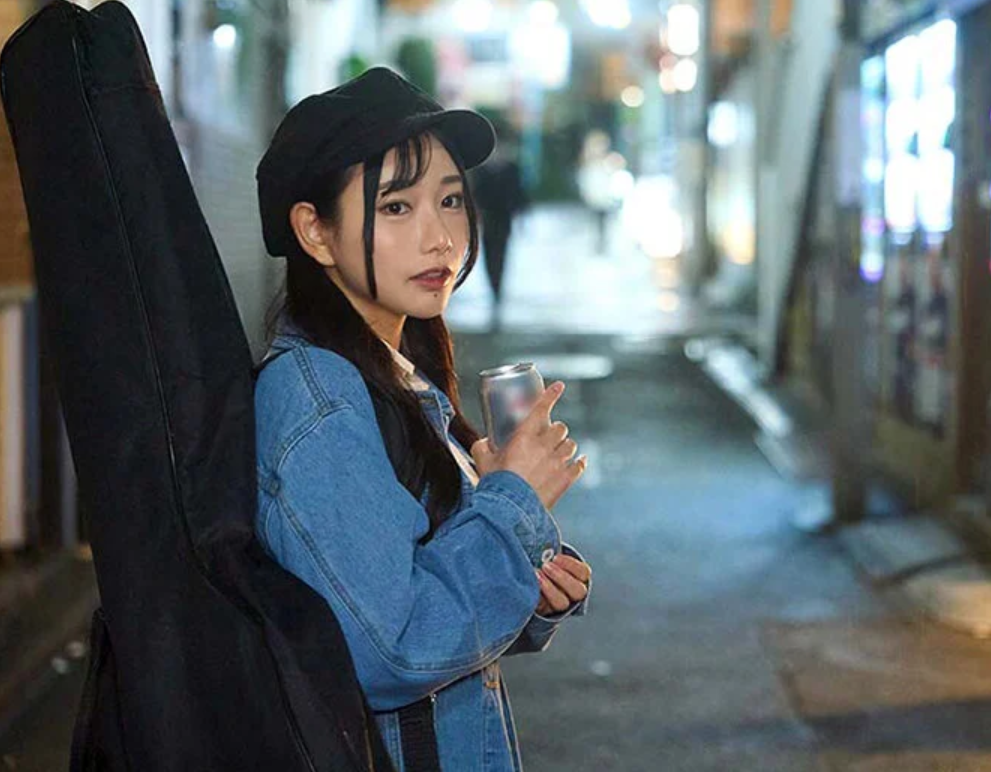 【純情エロドラマ】「もう会えないのかな…」偶然出会った盛りのついた男女が期間限定のスケベ行為に及ぶ純情物語■三葉ちはる