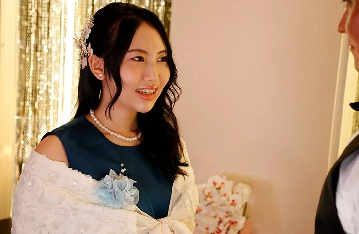 【人妻不倫】同窓会の二次会で再会した同級生と急接近！欲求不満の身体を抑えきれずホテルで燃え上がる不倫セックス■朝陽えま