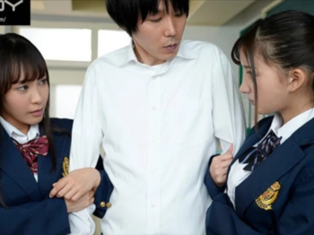 【巨乳な姉妹】「お兄ちゃん♡」新しく出来たスレンダーロリ顔の制服姿のJKエロ姉妹が兄に襲い掛かる！楪カレン 逢見リカ