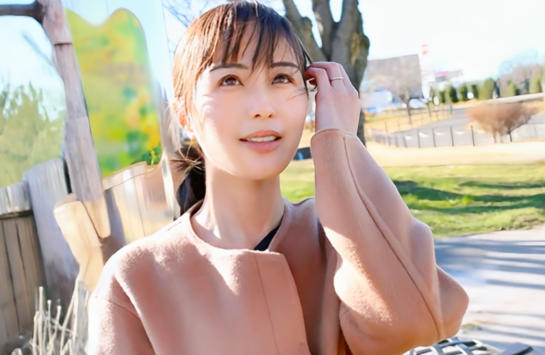 【アラフォー人妻】「本当にセックス好きか確かめたい…」結婚12年目の三十路妻が勇気を出して駅前で他人棒デビュー！