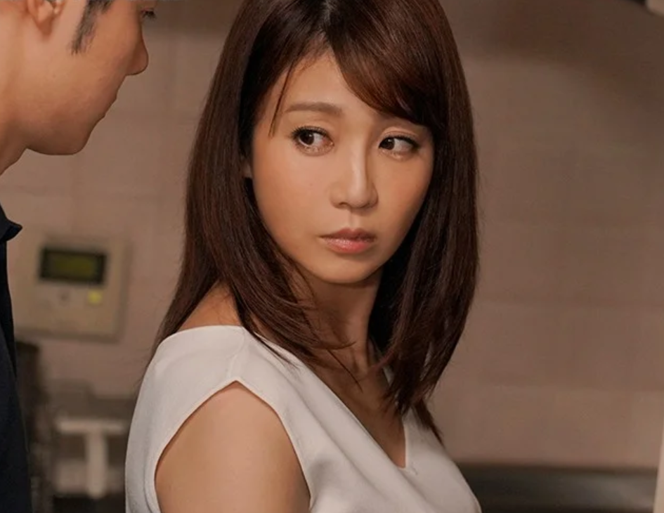 【人妻】働き方改革で残業禁止の部下が、社長の留守中に妻へと忍び寄る…忠誠と裏切りが交錯する禁断の社内関係■大島優香