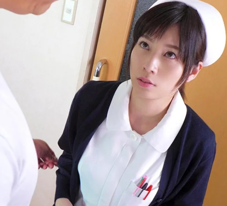 【声我慢レイプ】「呼ばれた...また犯される...」弱み握られ患者に脅されて体の関係を持ってしまう巨尻なエロ看護師■奥田咲