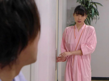 【美人妻NTR「あなたも入院してたの？」スレンダー美乳な素人若妻が病院で出会ったモトカレと背徳の浮気セックス！