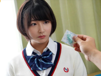 【女子校生】「あいつヤリマンだぜｗ」ムチムチエロ美乳なロリ制服ＪＫが学校で筆おろしの相手になりますが…瀬田一花