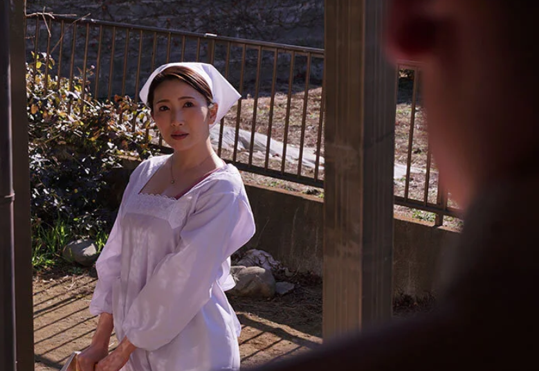 【人妻NTR】『旦那のより硬いわ…♡』欲求不満なエロ美乳な三十路おばさん主婦が客と行う浮気寝取られセックス！妃ひかり