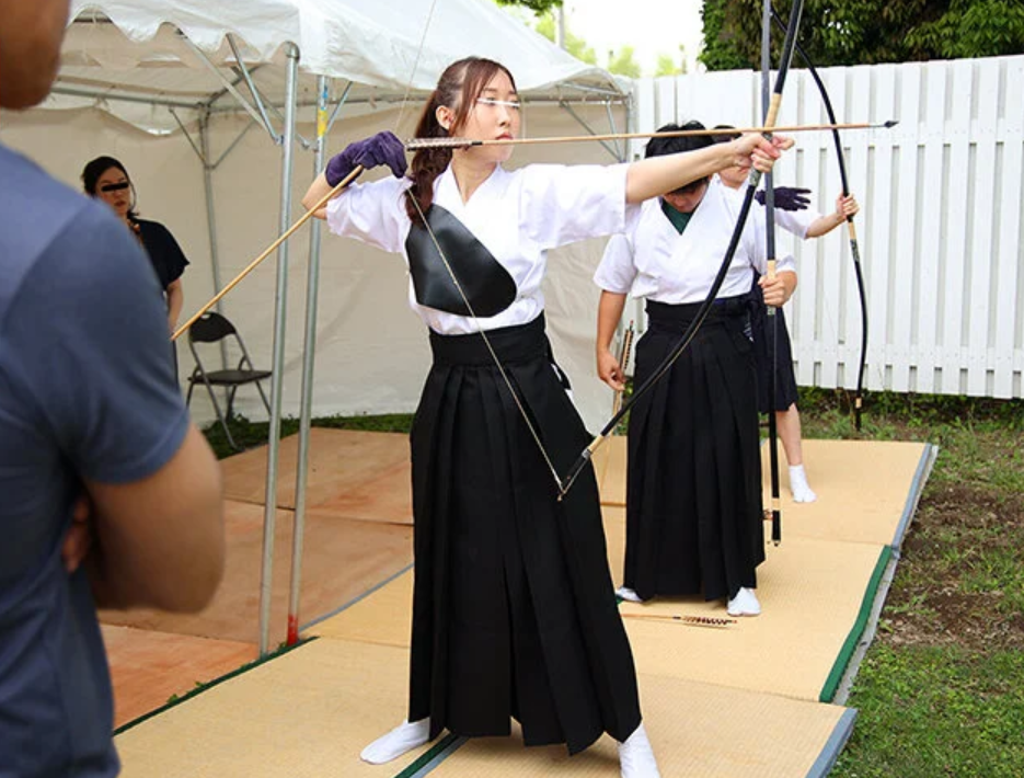【女子校生レイプ】「あう…漏れちゃう‼」長身で美人なスレンダーエロJKが指導員に犯されてしまい…