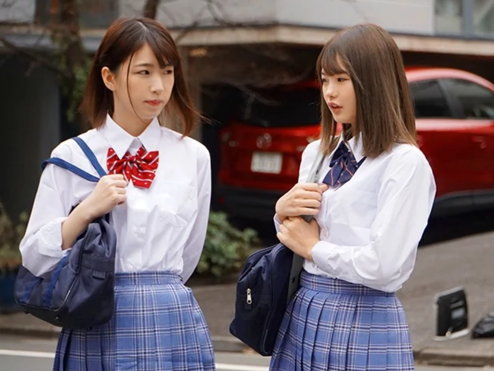 【女子高生レイプ】「何かセンセイが呼んでるらしいんだけど...」制服姿のスレンダーエロロリ清純派な女学生が教員に呼ばれて…