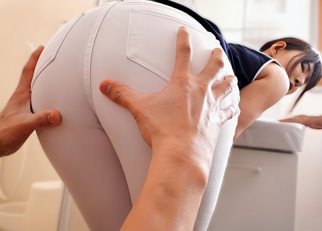 【彼女の母親】「え？お母さんとヤッたの？」スレンダーエロデカ尻なおばさん主婦が若い男とNTRセックス■壇えみ