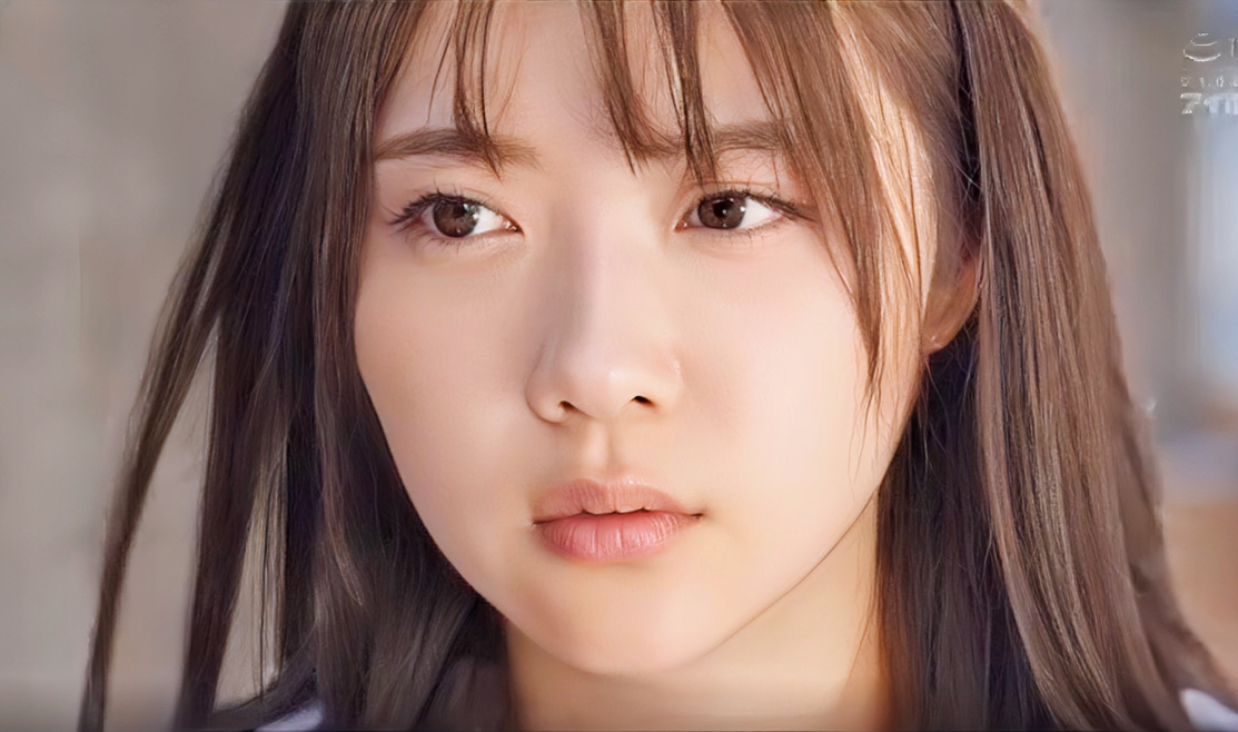 【女子校生】「中年のオジサンのニオイが好きで…♡」夏休みに教員の家に制服のまま訪れるエロロリ美少女JKですが…二葉エマ