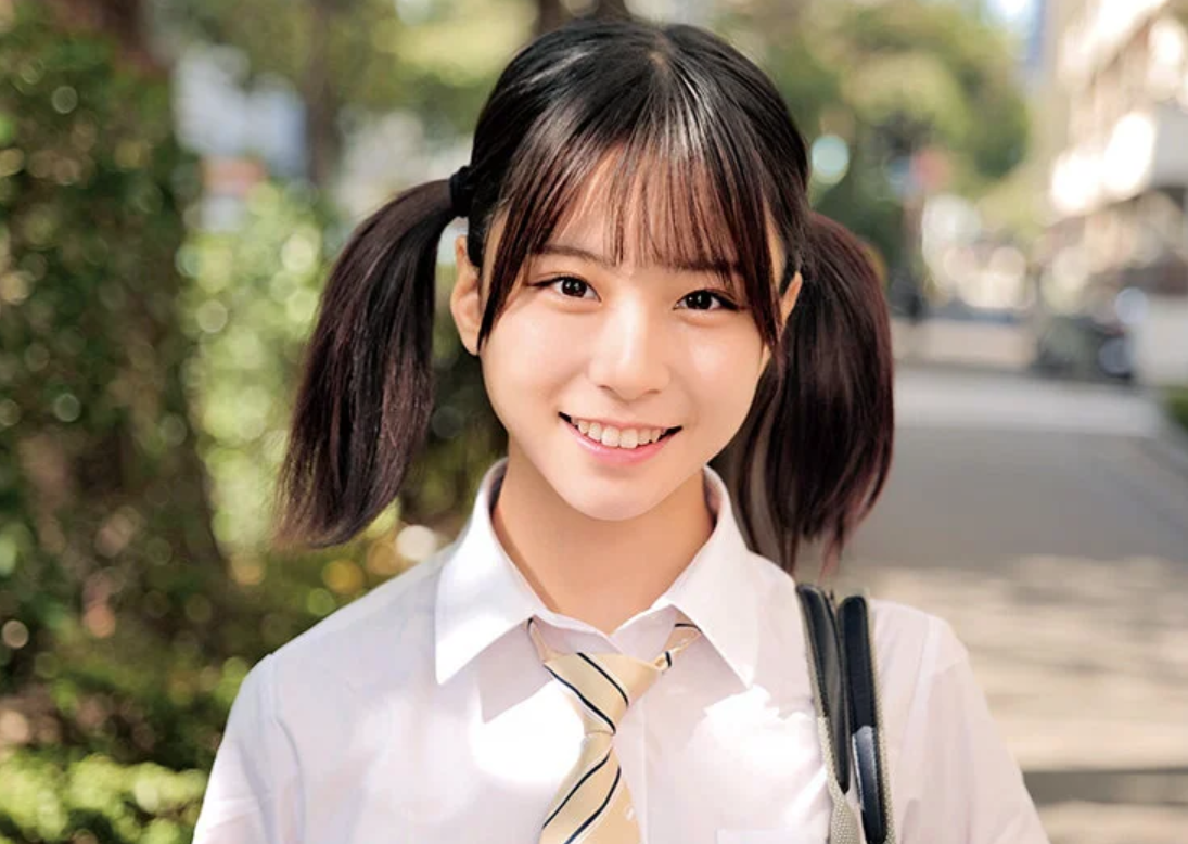 【女子校生ナンパ】ミニスカ制服のロリ顔美少女JKに声かけインタビュー！デカチンみたら恥ずかしそうにフェラしてくれて…