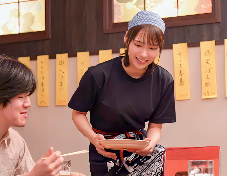 【看板巨乳娘】「彼と上手くいってなくて…」店のバイトの美乳美少女がわざと電車に乗り遅れて店長と浮気NTRセックス！