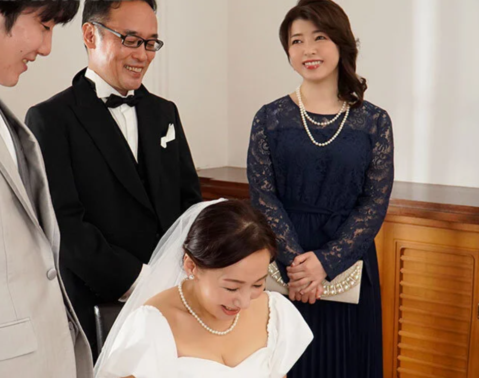 【離婚夫婦のその後…】「アンタなんて大ッ嫌い！」そう言って別れたエロ熟女夫婦が子どもの結婚をきっかけに…岡江凛