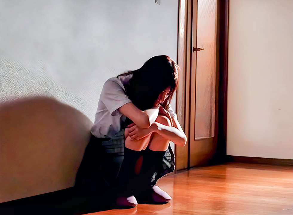 【女子高生レイプ】「また今日も犯される...」母の再婚相手の義父にスケベ行為を強制されるスレンダーなエロJKですが…