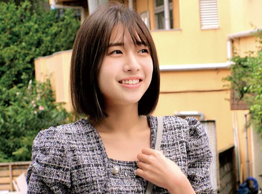 【貧乳妻】「若い時の裸をメモリアルしませんか？」天然キャラっぽいスレンダーエロ美人な若妻に声かけ中出しセックス！