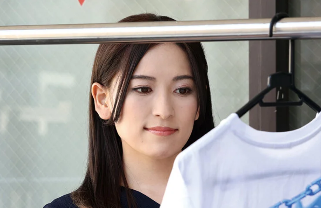 【ながえスタイル】~部下の妻~結婚五年目の夫婦、会社で合わない上司にイジられて大変な旦那を助けた阿部さんが…