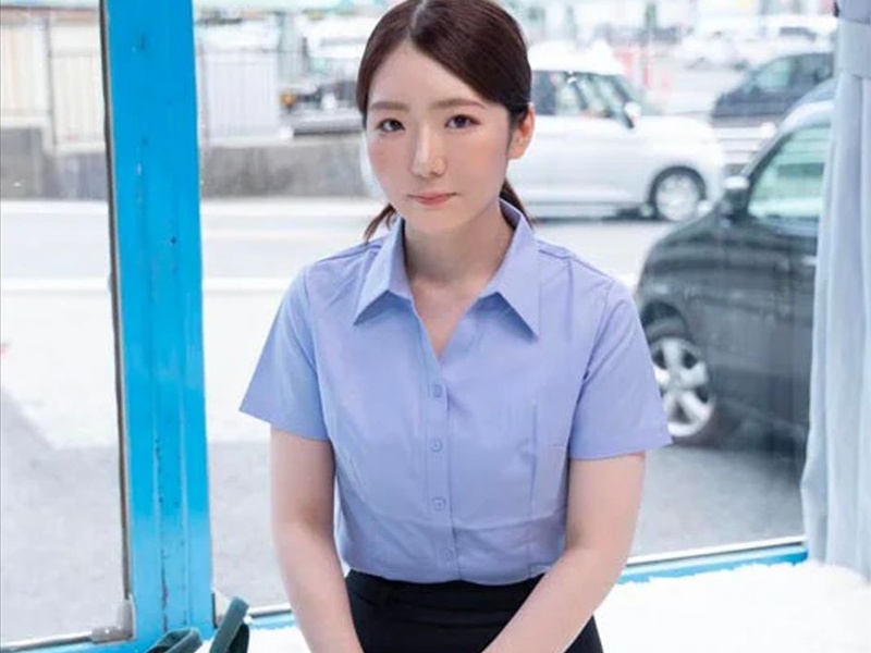 【MM号】「緊張します…」スレンダーエロ美乳な素人OLに声かけナンパ！車内でスケベな質問をしていると…