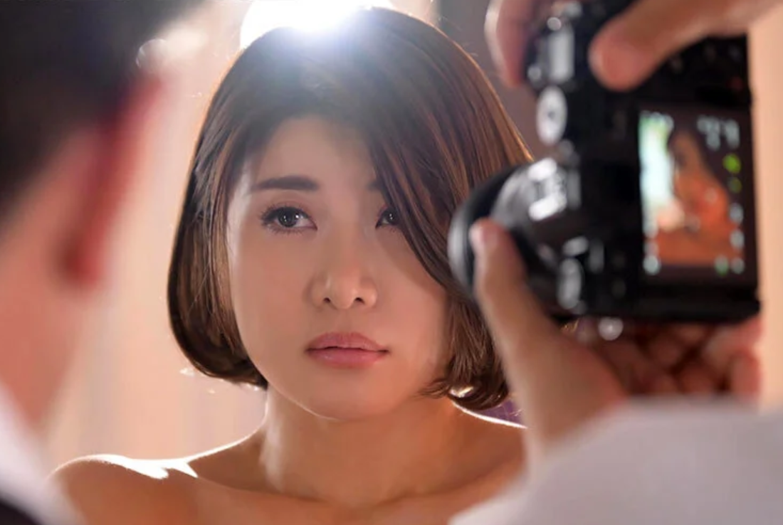 【人妻NTR】「あなた、私ヌードの写真を撮ってみたいわ」妻の頼みなので仕方なく知り合いのカメラマンに頼んでみますが…