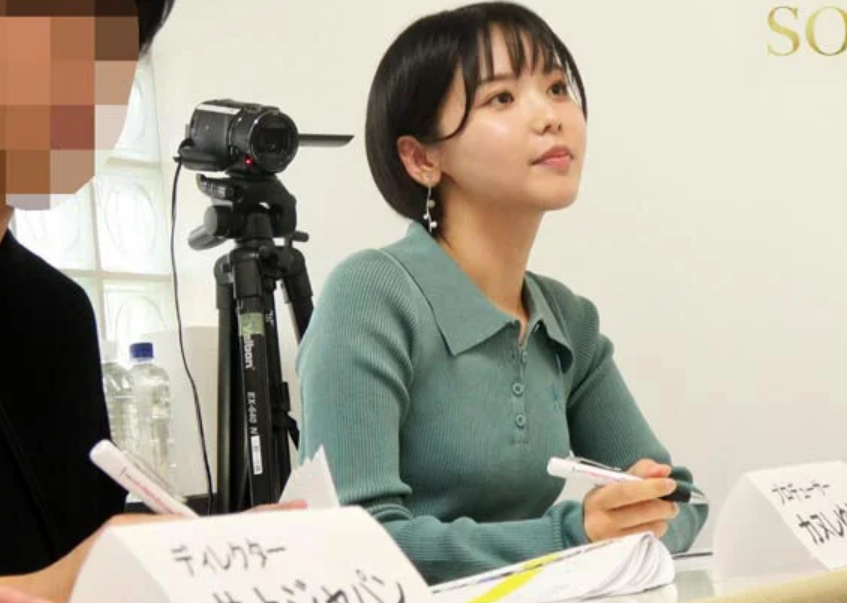 【貧乳美少女】「一般エントリー658名の中から1人だけ…スケベ企画に参戦できます！」素人男性を手玉に取るエロ美乳な美少女