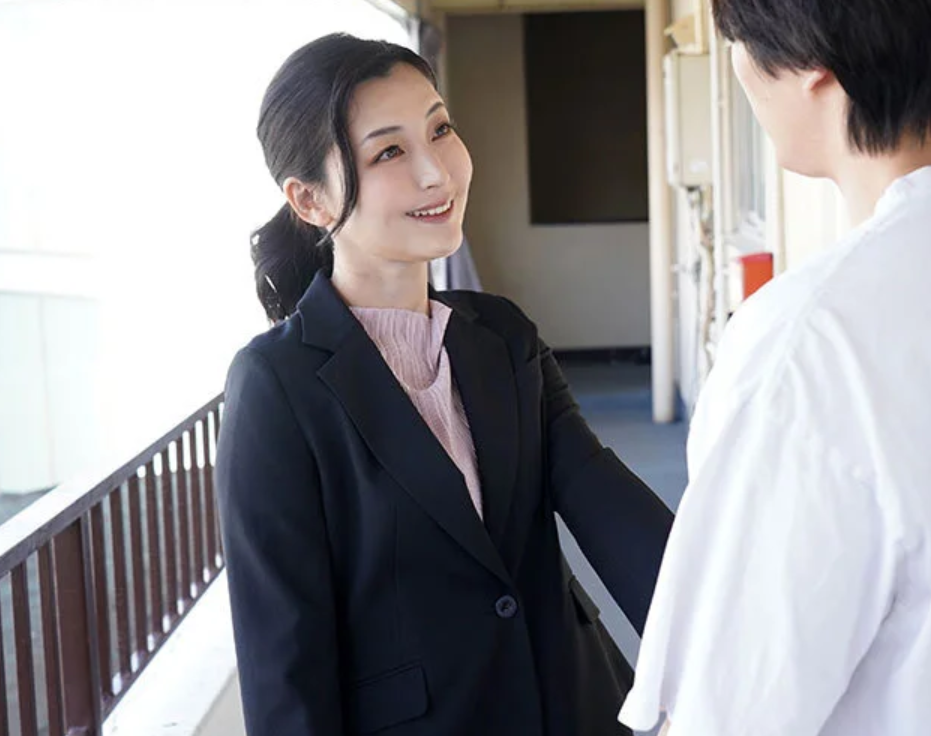 【おばさん】「泊りに来てあげたわよ…♡」エロ美乳な主婦が甥ッ子の家で無防備な格好をすると欲情されてしまい…吉永塔子